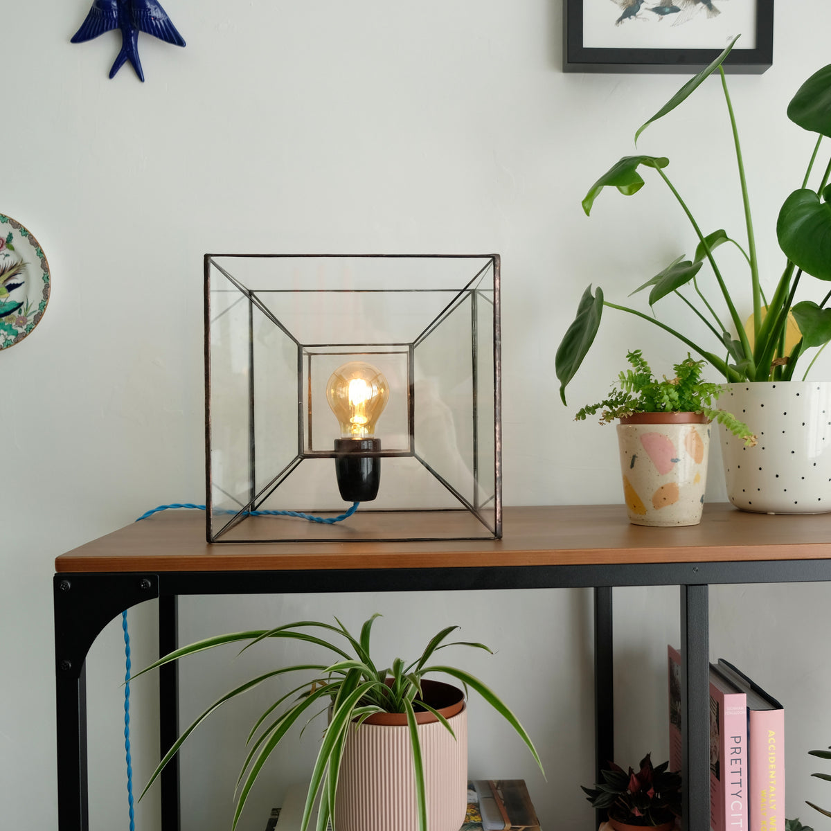The Tesseract Lamp: A light from design to finish
